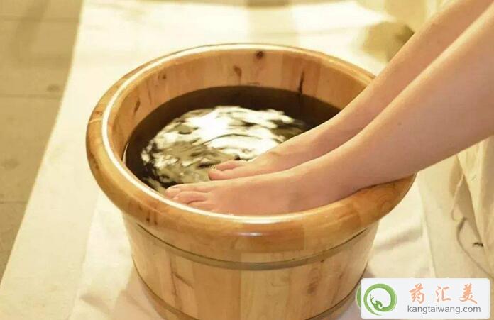 泡腳身體出汗預(yù)示身體亞健康 泡腳身體出汗預(yù)示身體亞健康